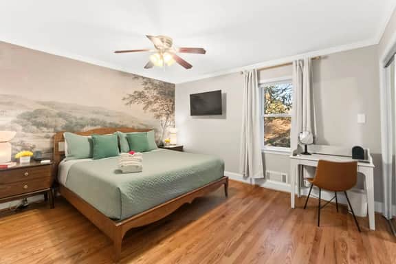 3200 W Roxboro - Image 5